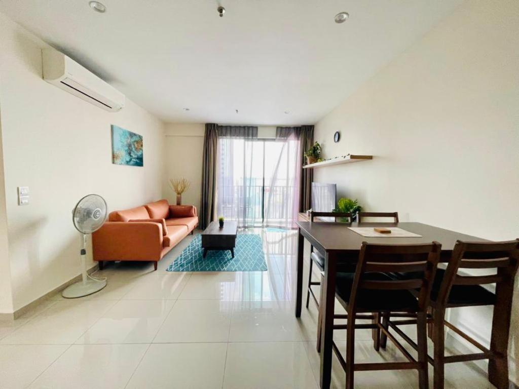 Homestay I-City Cantik, Tenang, Wifi, 4K Smart Tv, Netflix, Coway, Free Parking Shah Alam Exterior foto