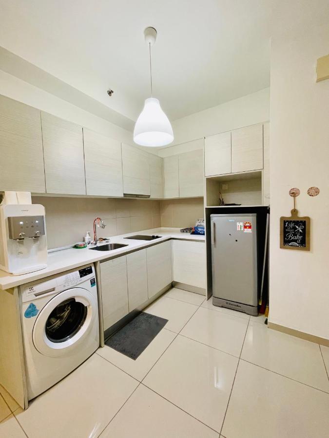 Homestay I-City Cantik, Tenang, Wifi, 4K Smart Tv, Netflix, Coway, Free Parking Shah Alam Exterior foto