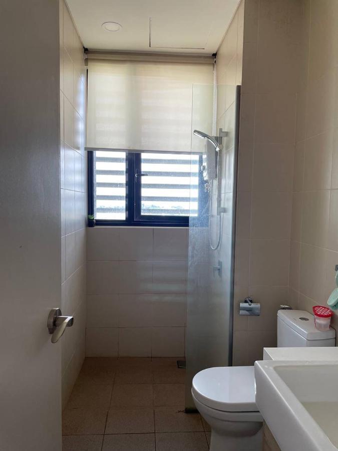 Homestay I-City Cantik, Tenang, Wifi, 4K Smart Tv, Netflix, Coway, Free Parking Shah Alam Exterior foto